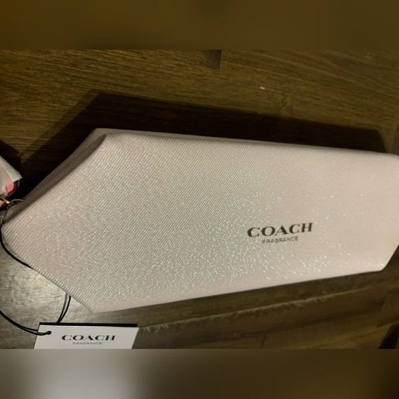 Light pink glitery Coach bag - Picture 4 of 16